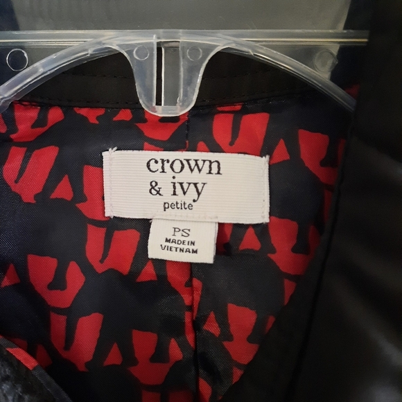 Crown & Ivy Lightweight Quilted Puffer Jacket Black Sz Small Flip Cuff Gold Snap - Picture 3 of 14